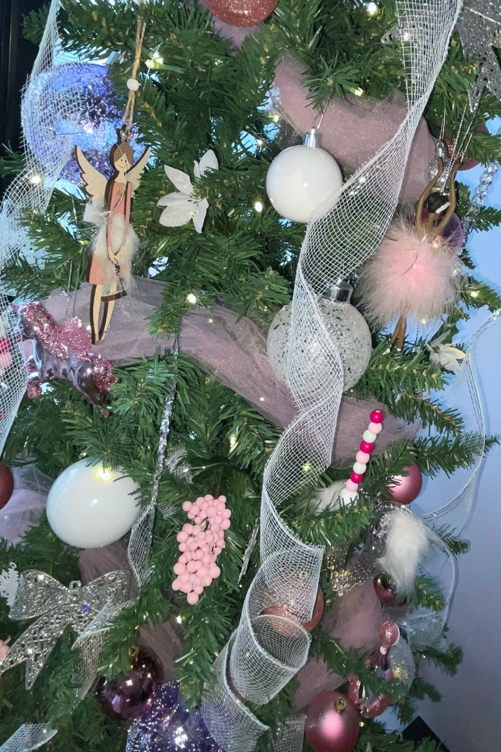 Embrace your inner Barbie: 30+ Pink Christmas Tree Inspirations