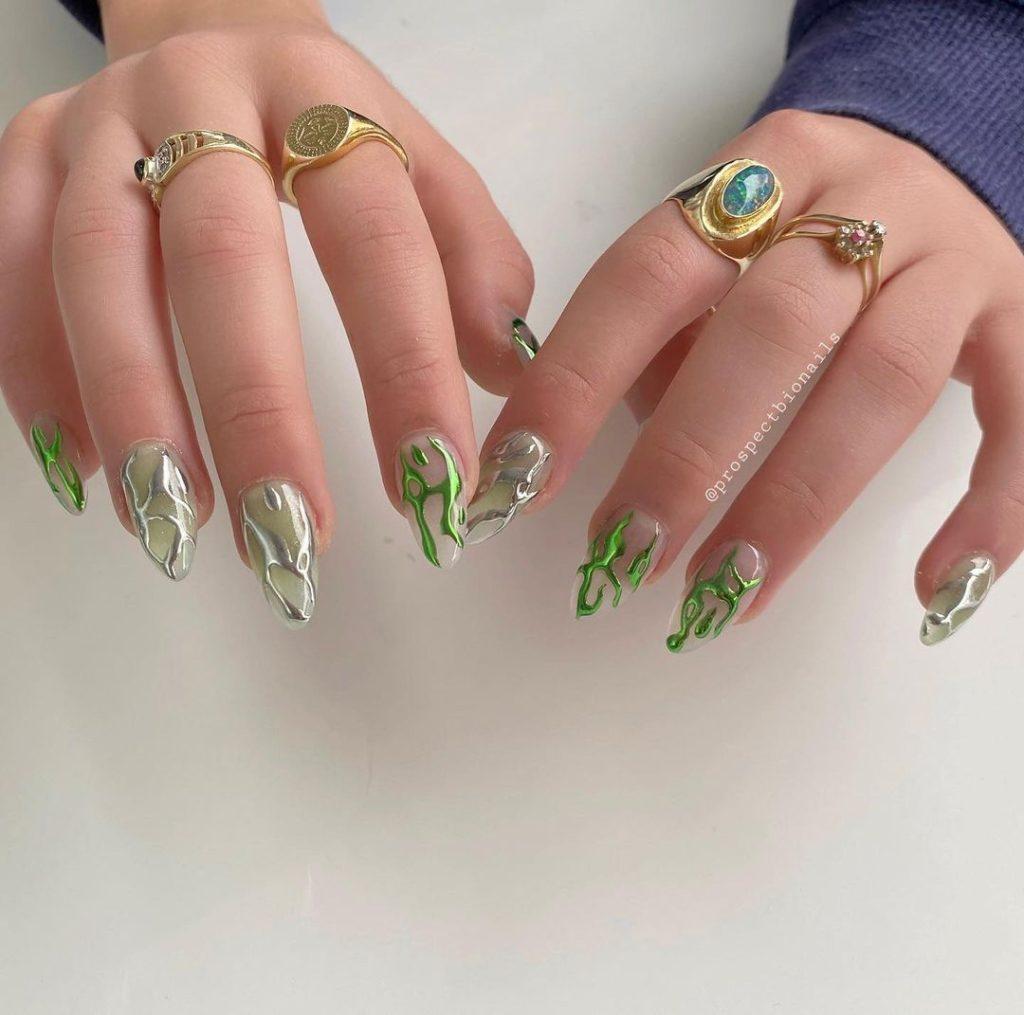 green nails