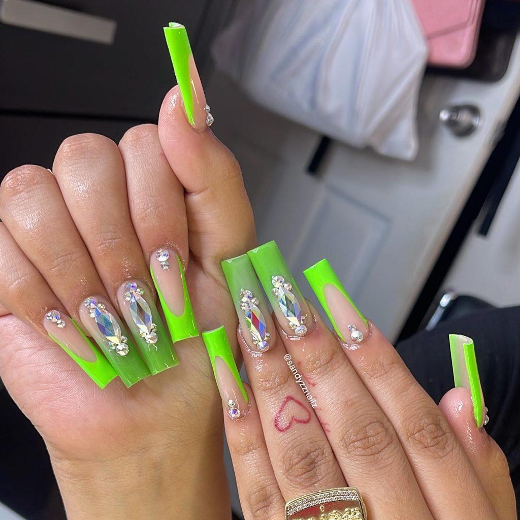 green nails