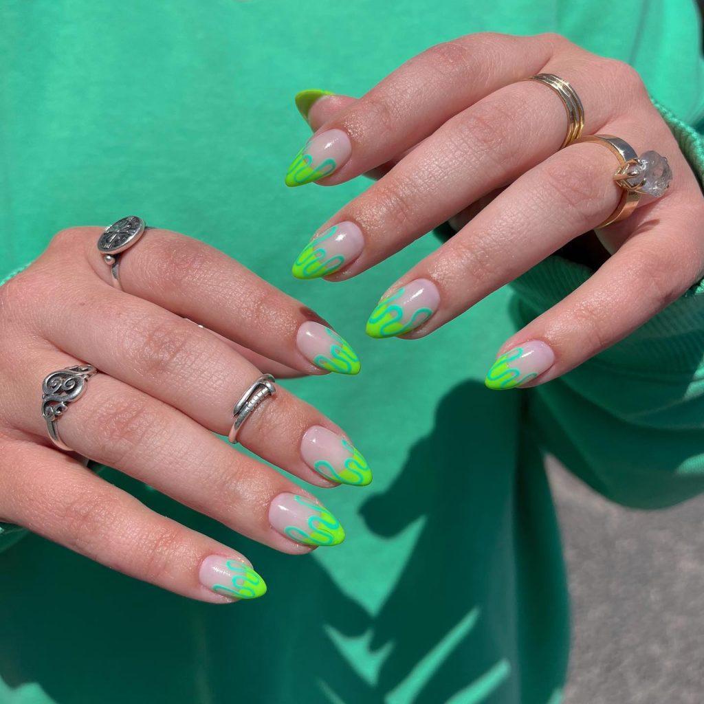 green nails