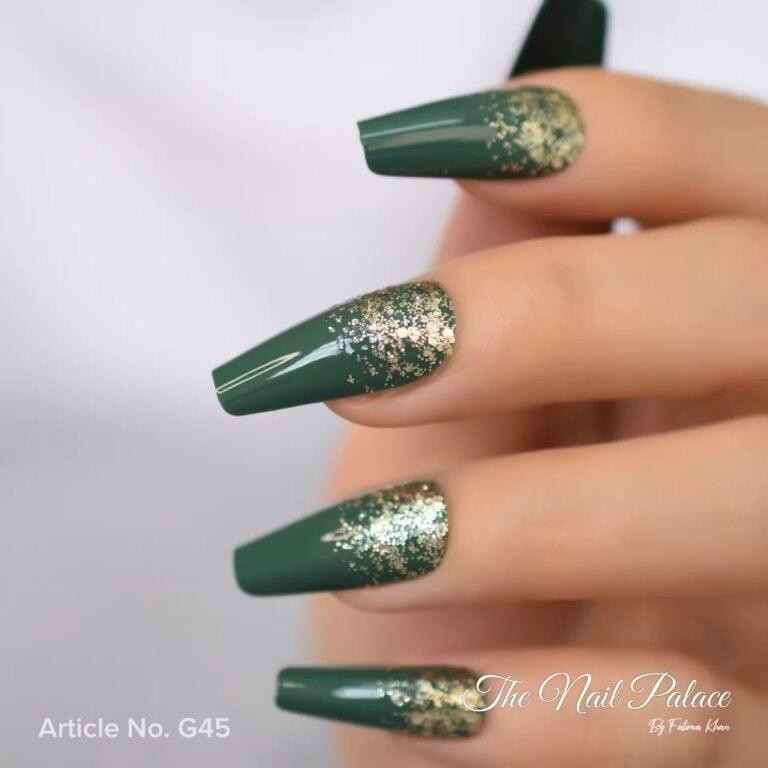 green nails