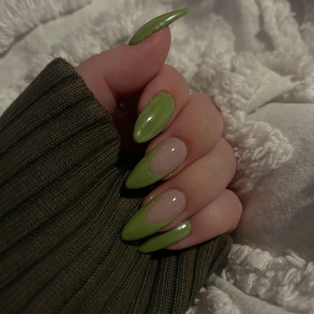 green nails