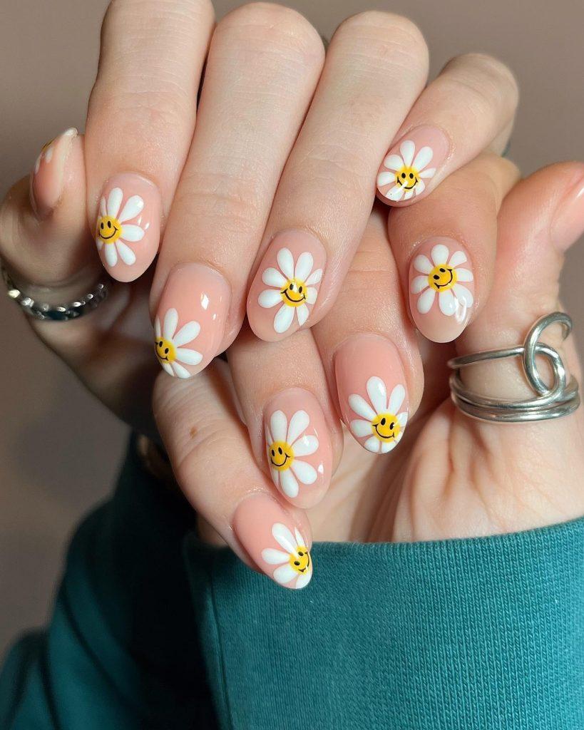 daisy nails