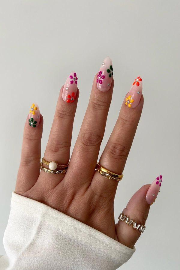 daisy nails