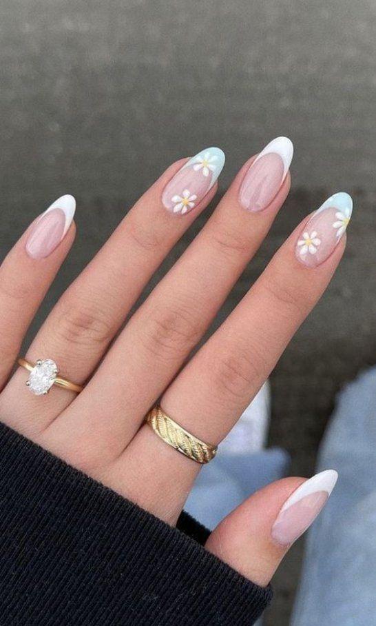 daisy nails