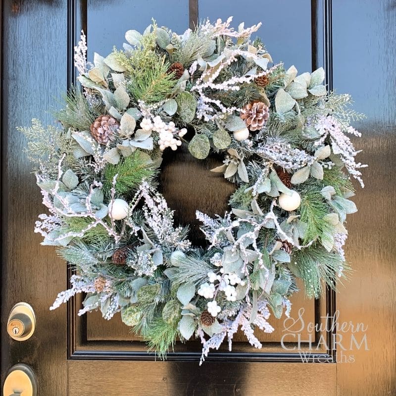 Wonderfully Inviting Winter Wreath Ideas For Your Front Door | Winter Decor - ReallyRushai