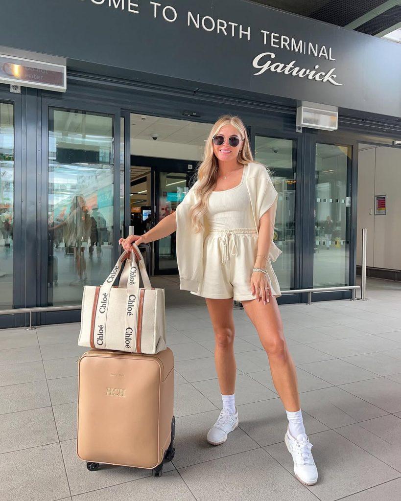 Comfy Airport Outfits - ReallyRushai