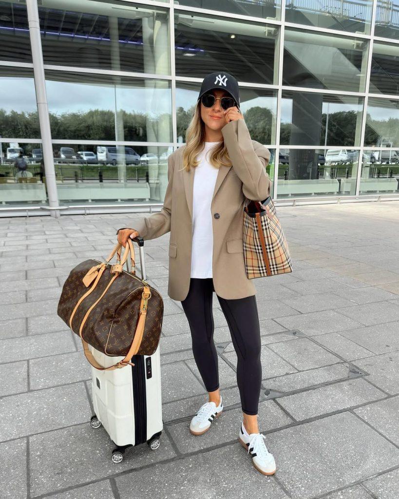 Comfy Airport Outfits - ReallyRushai