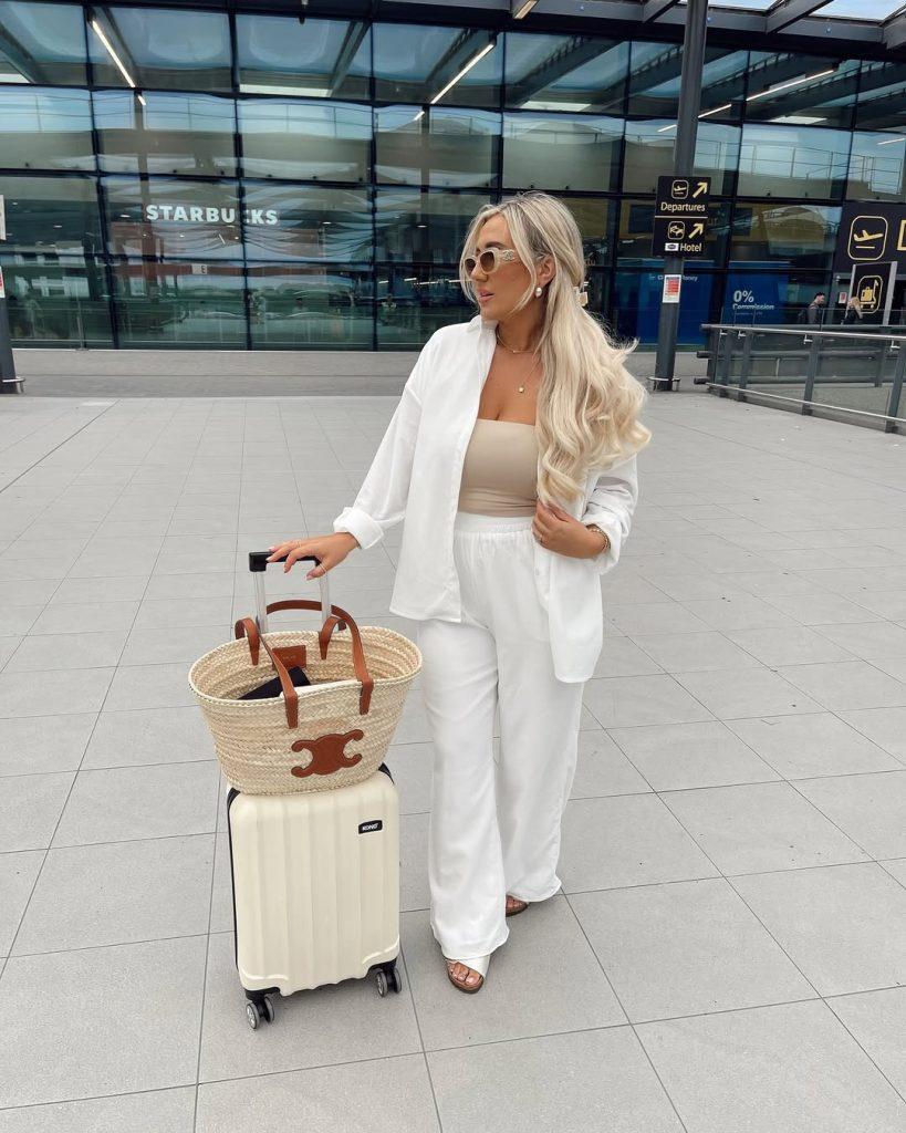 Comfy Airport Outfits - ReallyRushai