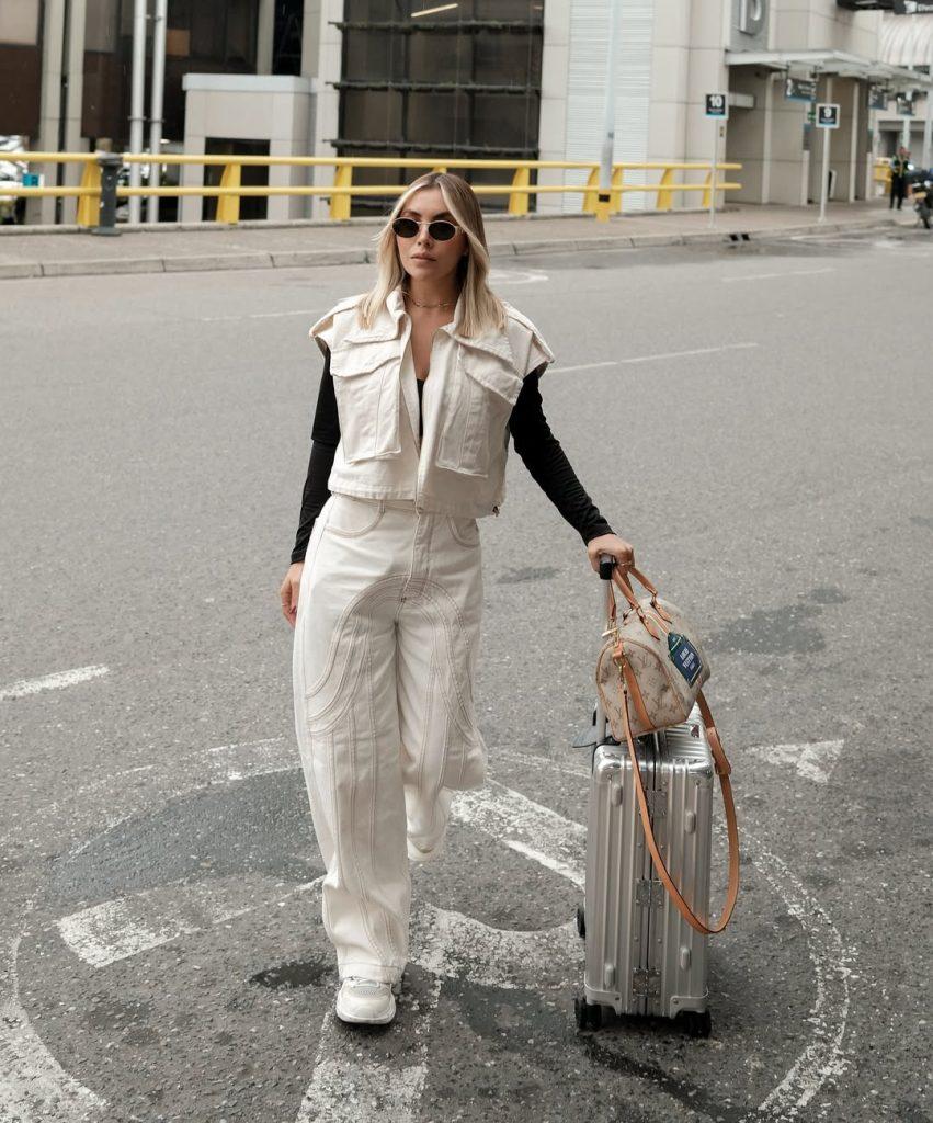 Comfy Airport Outfits - ReallyRushai