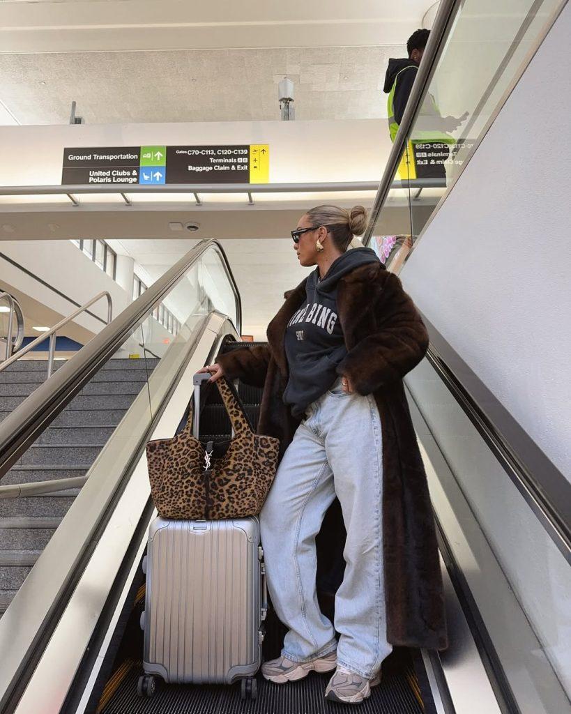 Comfy Airport Outfits - ReallyRushai