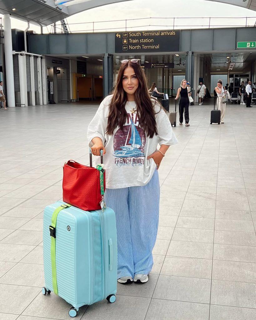 Comfy Airport Outfits - ReallyRushai
