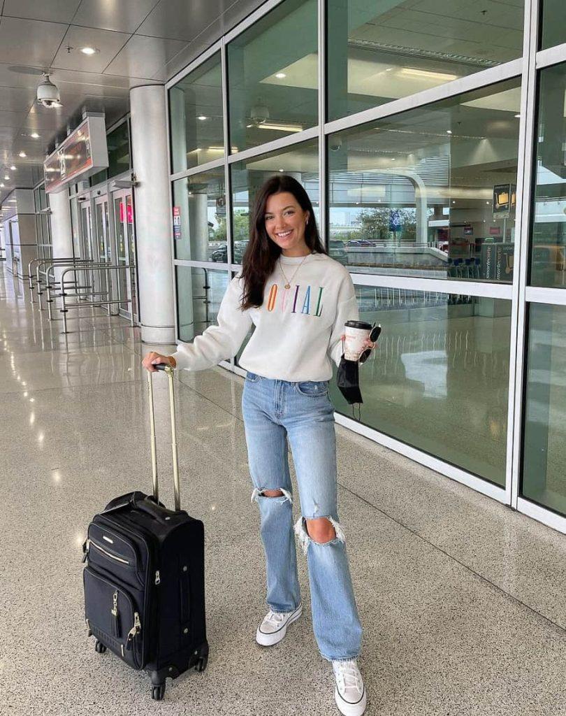 Comfy Airport Outfits - ReallyRushai