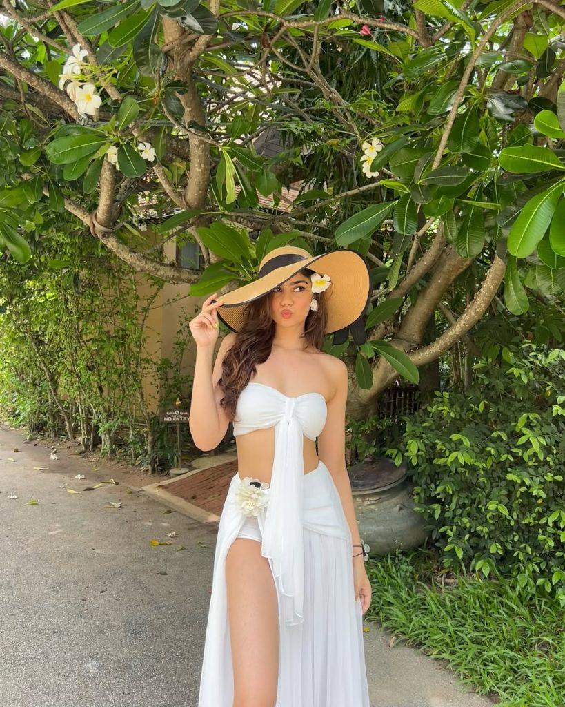 Vacation Outfits - ReallyRushai