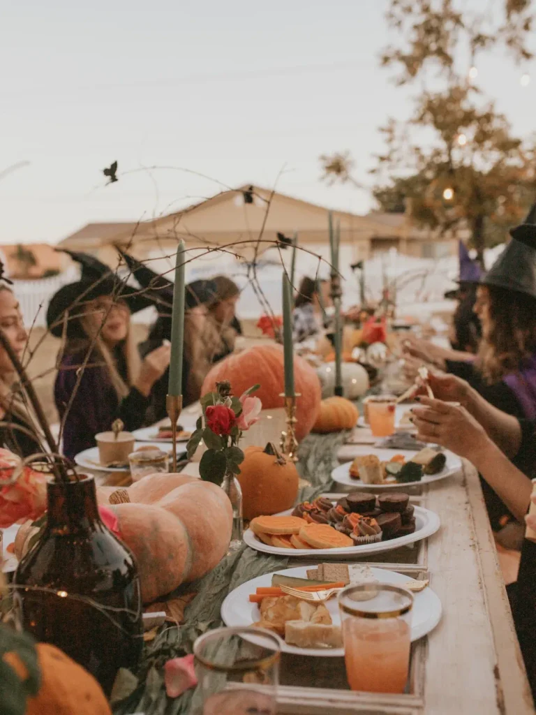 unforgettable Halloween party ideas - ReallyRushai