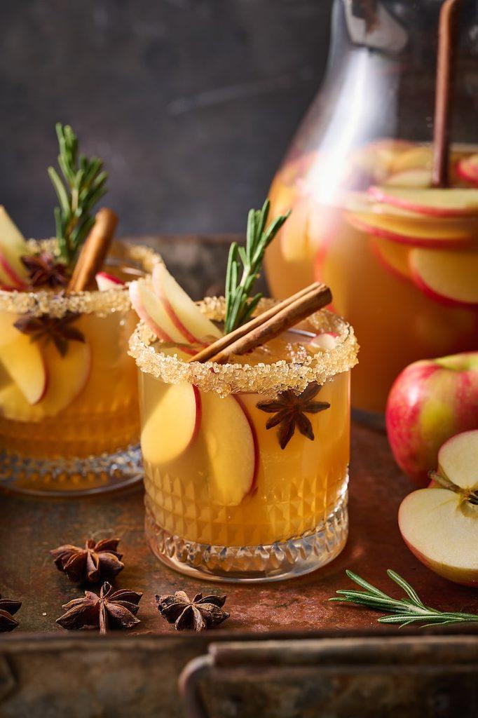 Friendsgiving Ideas - Friendsgiving Cocktails - ReallyRushai