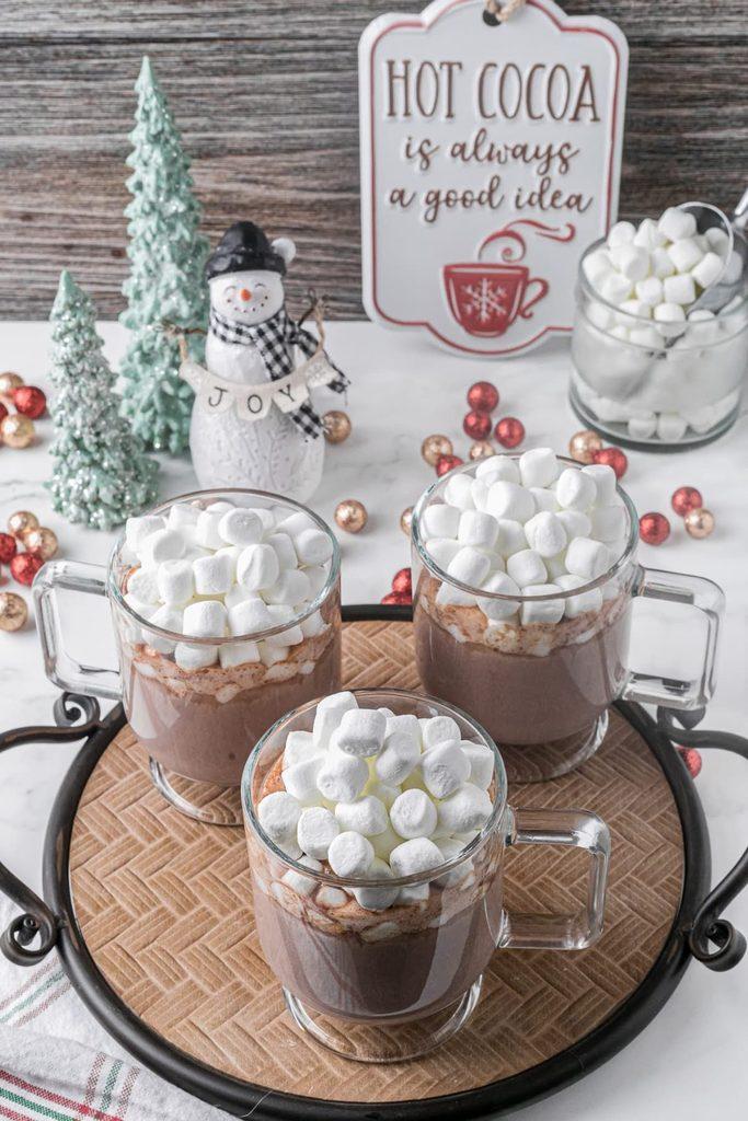 11 Aesthetic Hot Cocoa Bar Ideas for the Ultimate Cozy Girls' Night - ReallyRushai